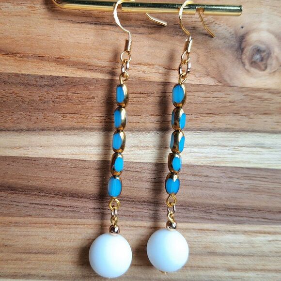 White Stone 18k Gold Dangle Earrings Coastal Style Boho 70s Mid Century Modern - Picture 5 of 6
